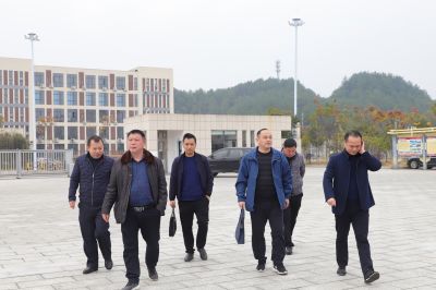 平安建設(shè)迎驗收，平安和諧滿校園——我校迎接“懷化市平安建設(shè)示范?！痹u估驗收